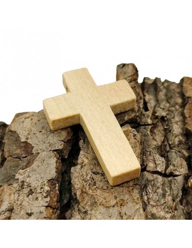 Crucifix pendant in light wood.