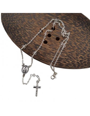 Collar rosario plateado con cuentas de cristal