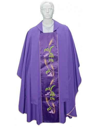 Chasuble avec étole scapulaire brodée